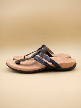 Vionic Elvia Black Faux Reptile Sandals Women's Size 7.5